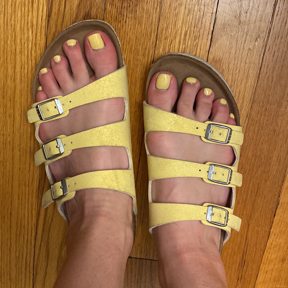 BIRKENSTOCK ~ Women’s ~ Florida Fresh Birko-Flor sandal ~ Yellow 💛